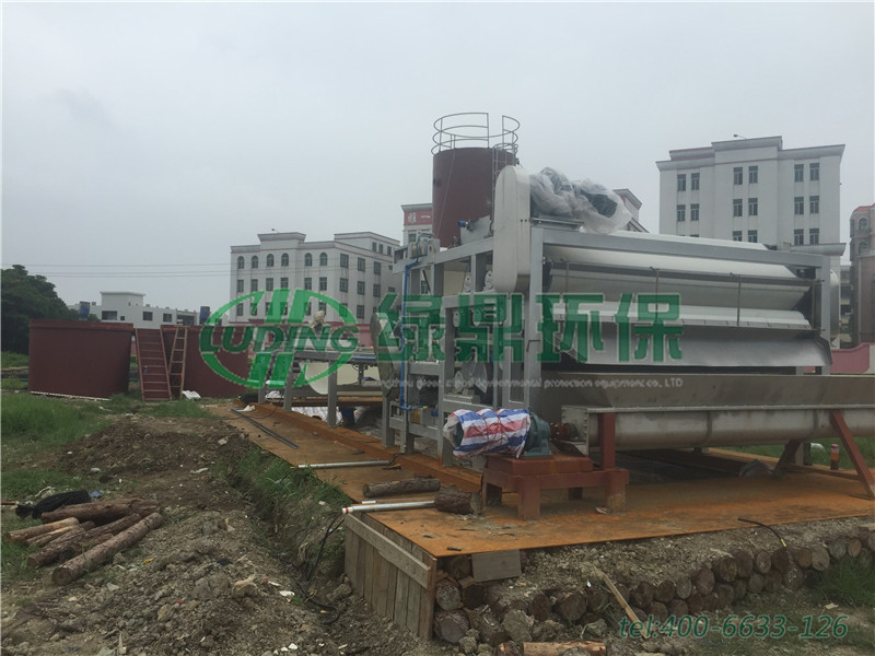 汕頭河道淤泥帶式壓濾機處理工程 2
